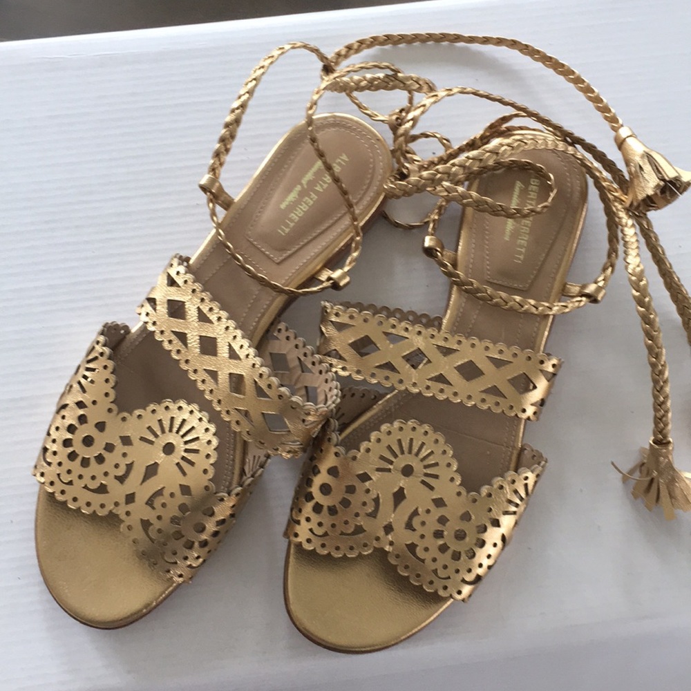 Alberta Ferretti gold leather flat sandals size 38